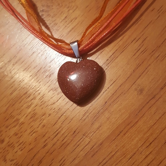 NWOT 18" red sparkly stone heart necklace! - Picture 2 of 5